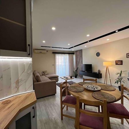 Great Apartament Near Lake & Blloku Area Tirana Extérieur photo